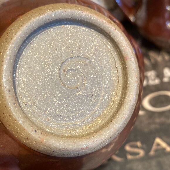 Pair of Hand Thrown Pottery Mugs - Picture 4 of 7